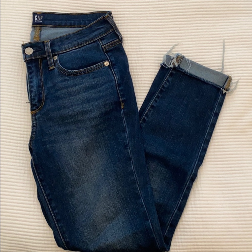Gap 28S True Skinny Jeans